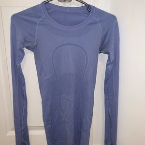 Lululemon running long sleeve